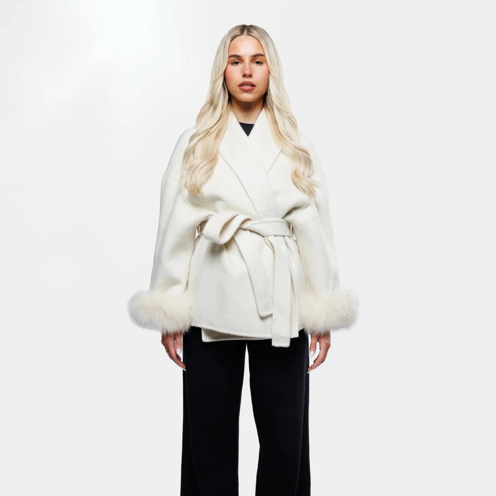 Cashmere Elegance – Luxury Cashmere Coat