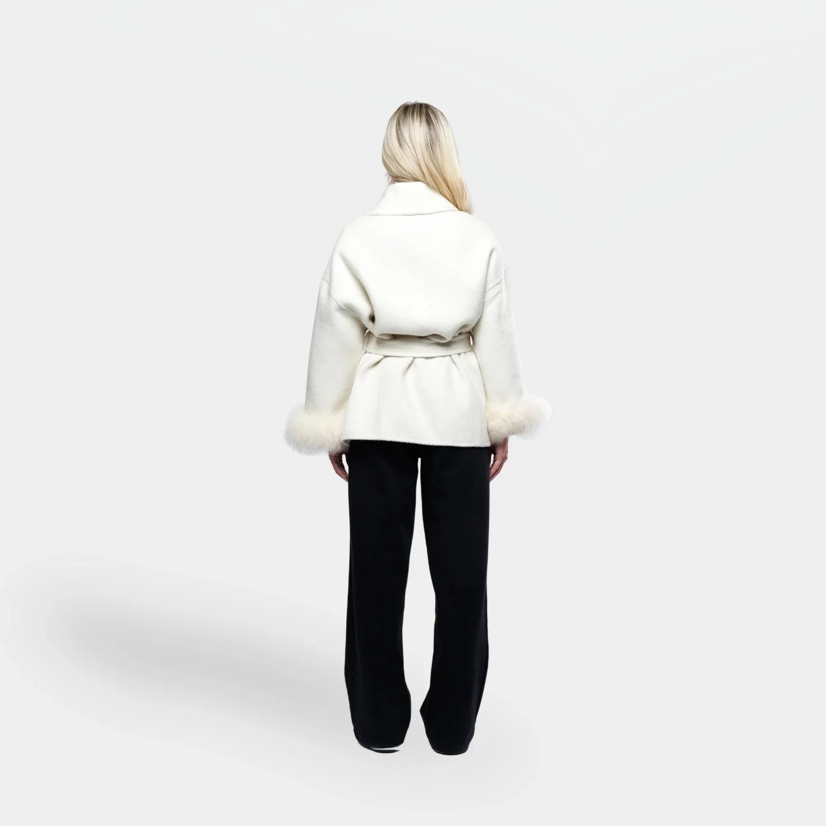 Cashmere Elegance – Luxury Cashmere Coat