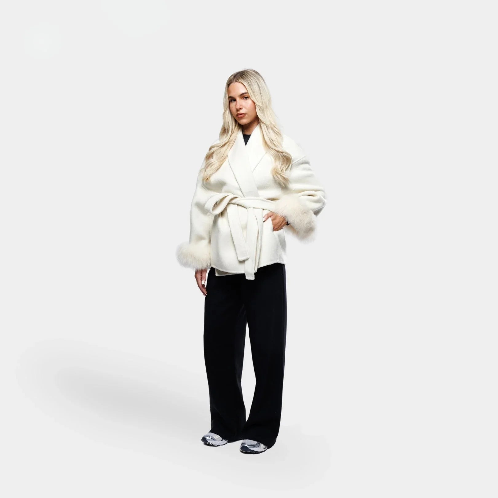 Cashmere Elegance – Luxury Cashmere Coat