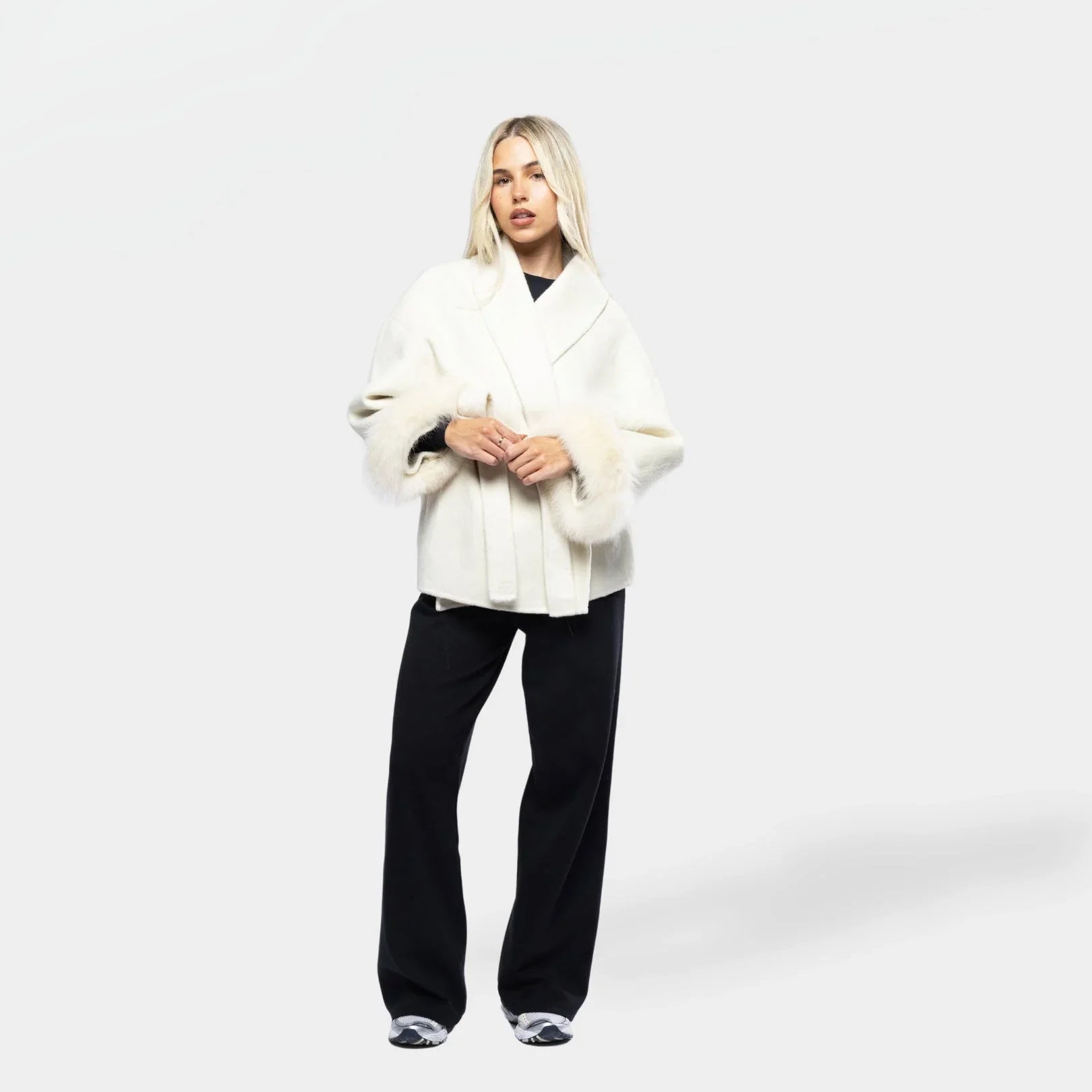 Cashmere Elegance – Luxury Cashmere Coat