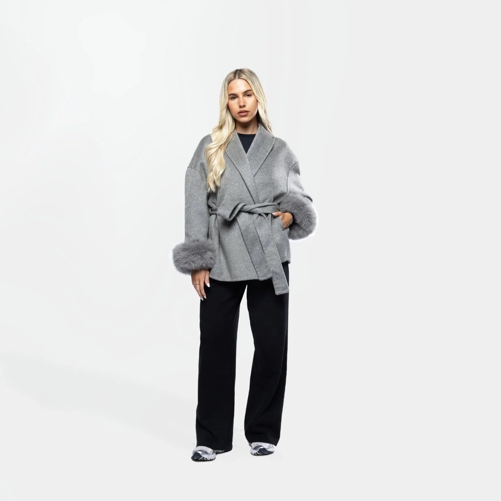 Cashmere Elegance – Luxury Cashmere Coat