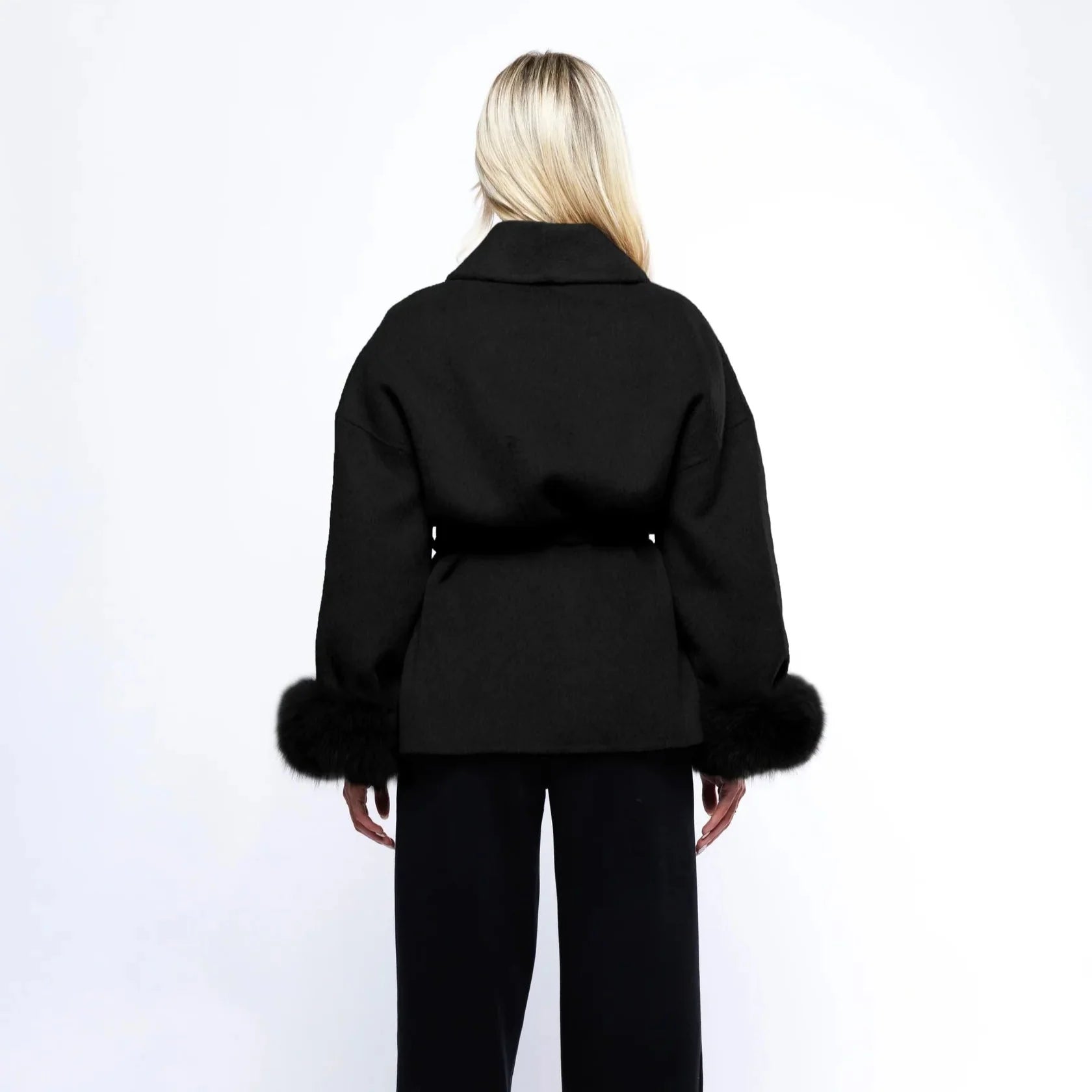 Cashmere Elegance – Luxury Cashmere Coat