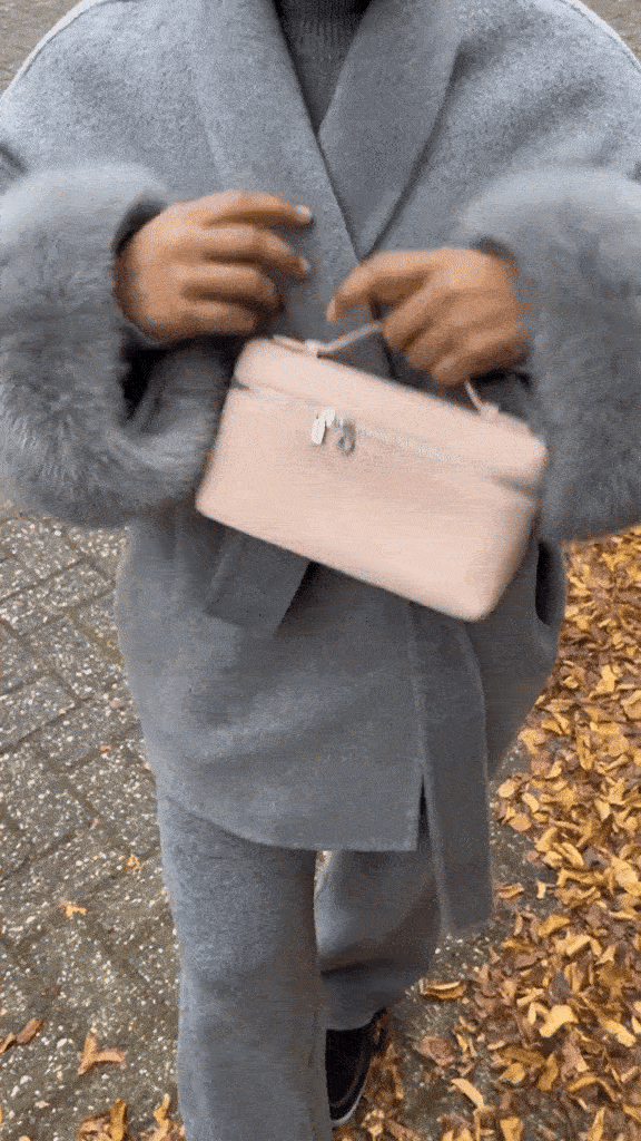 Cashmere Elegance – Luxury Cashmere Coat