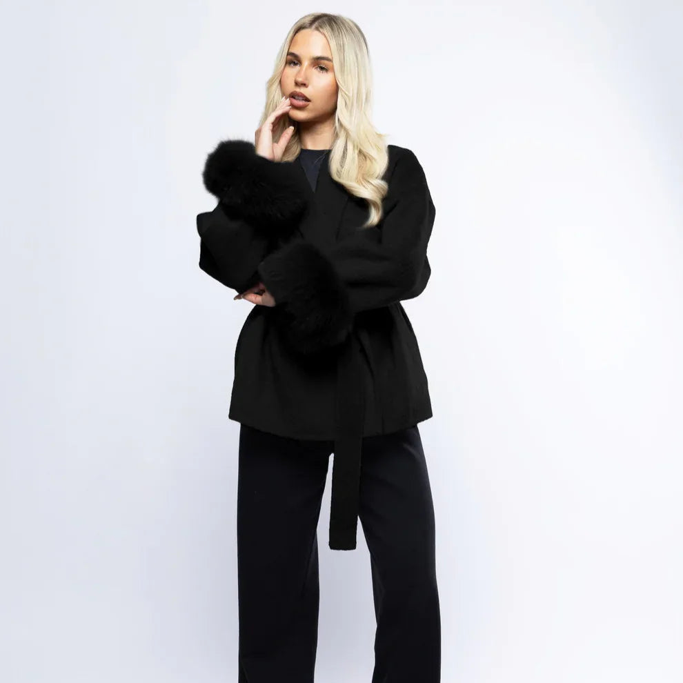 Cashmere Elegance – Luxury Cashmere Coat