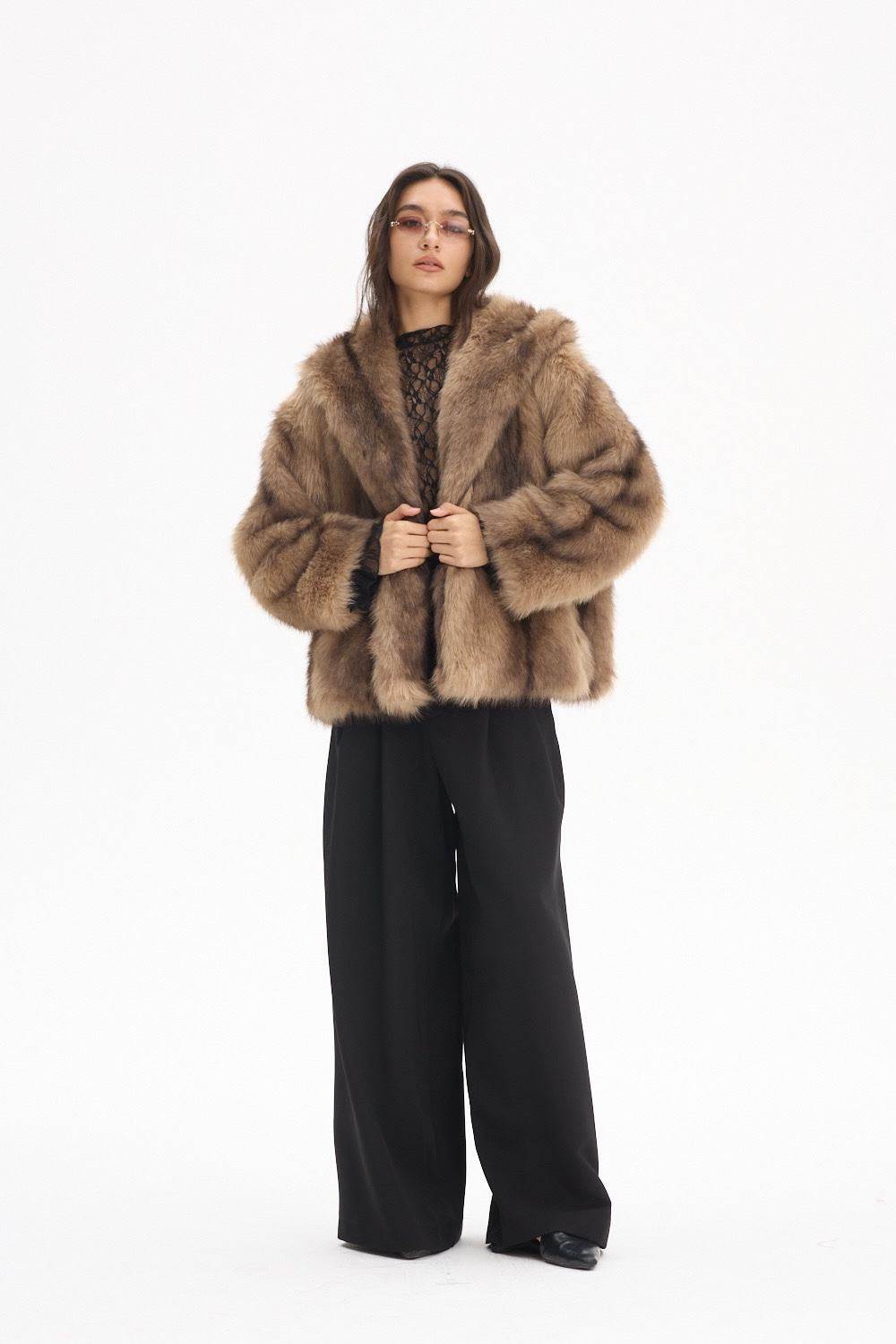 Luxe Faux Fur Jas met Capuchon - Beige